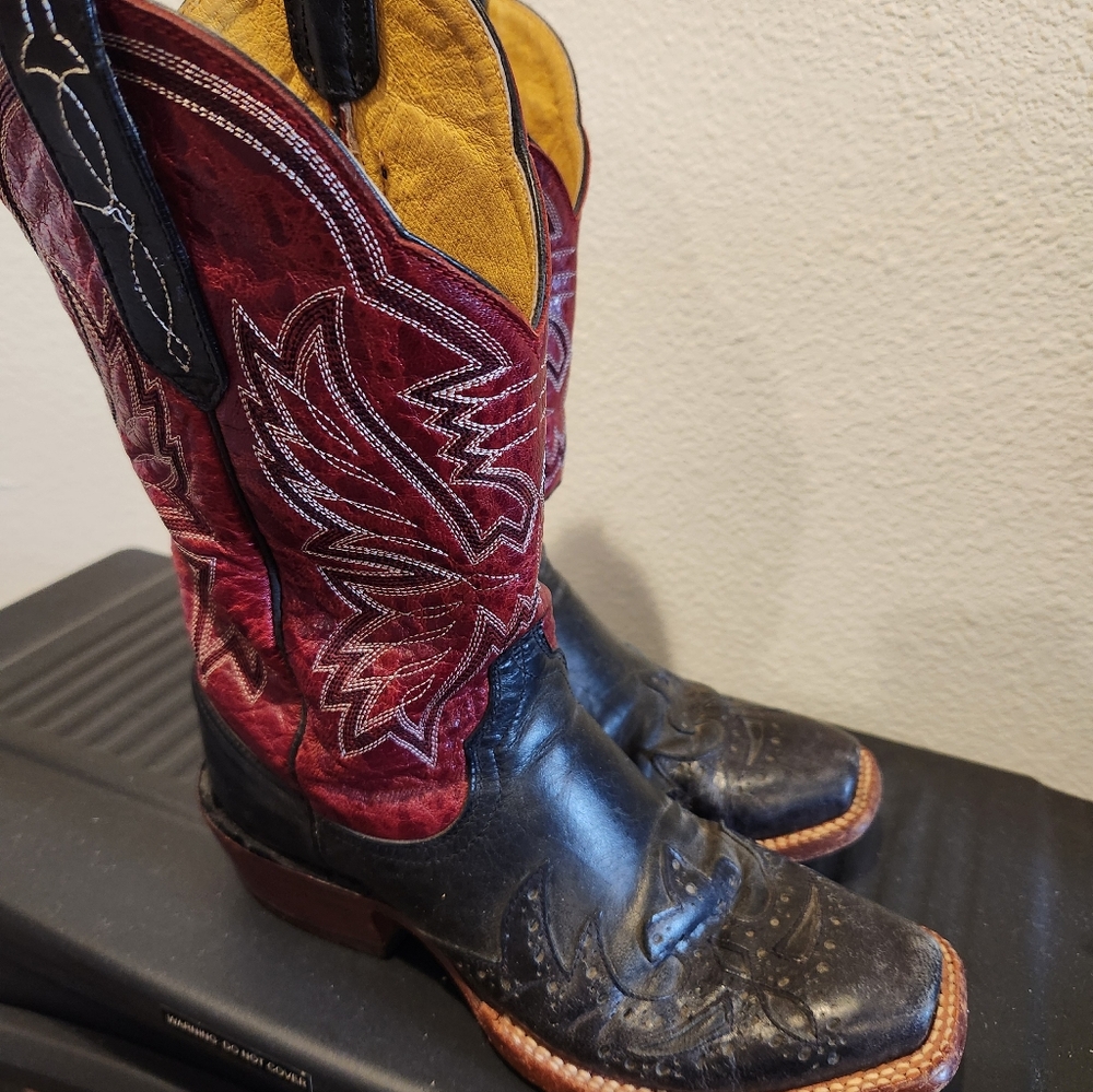 Cinch Ladies Red and Black Western Cowboy Boots Size 7B,